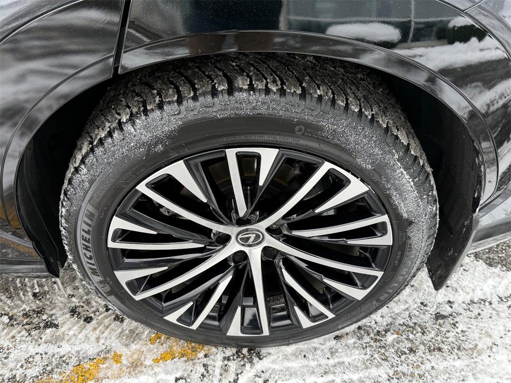 Used 2024 Lexus RZ 450e Premium image 7