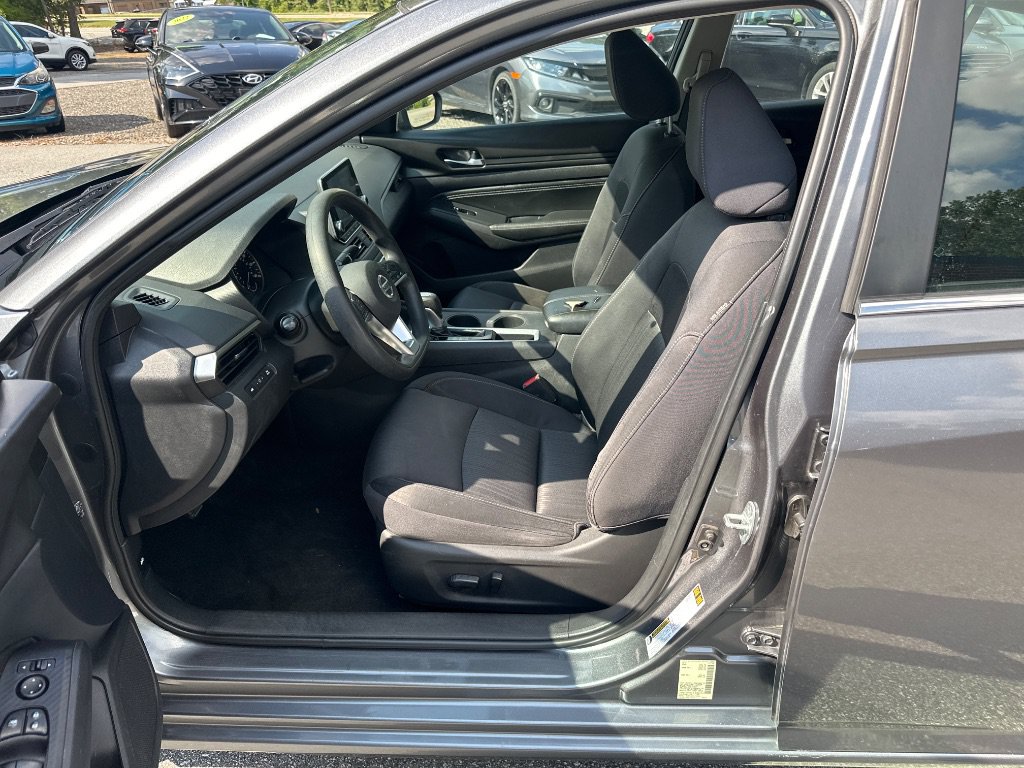 Used 2019 Nissan Altima 2.5 S FWD image 11