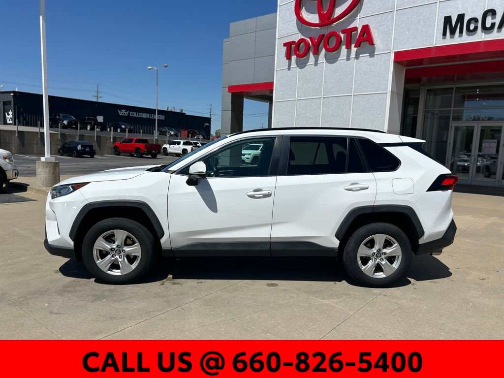 Used 2021 Toyota RAV4 XLE w/ Carpet Mat Package (TMS) AWD/4WD image 11