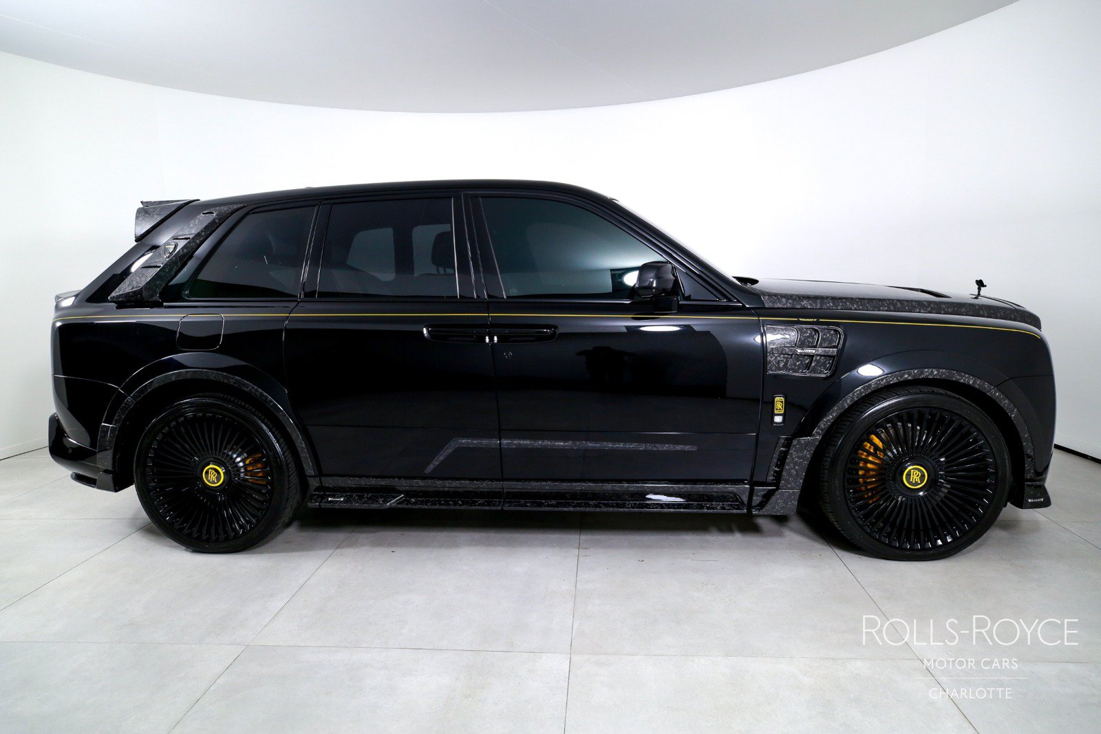Used 2025 Rolls-Royce Cullinan AWD/4WD image 10