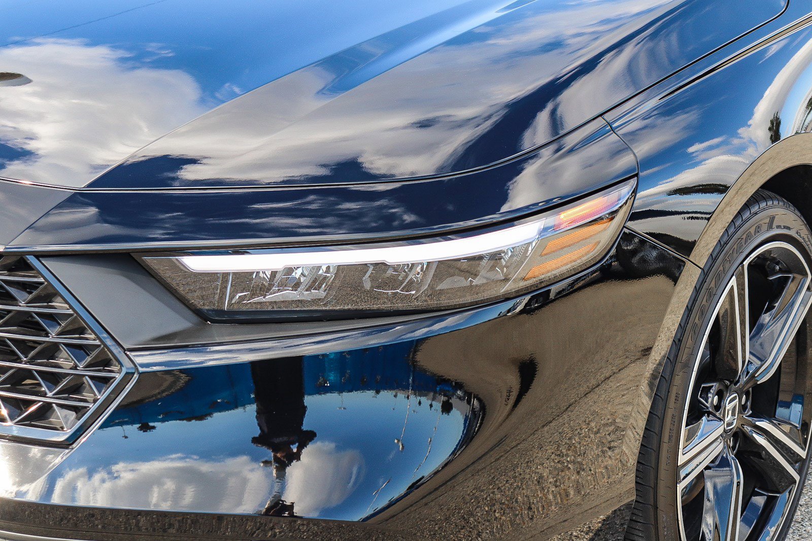 Certified 2025 Honda Accord Sport image 5