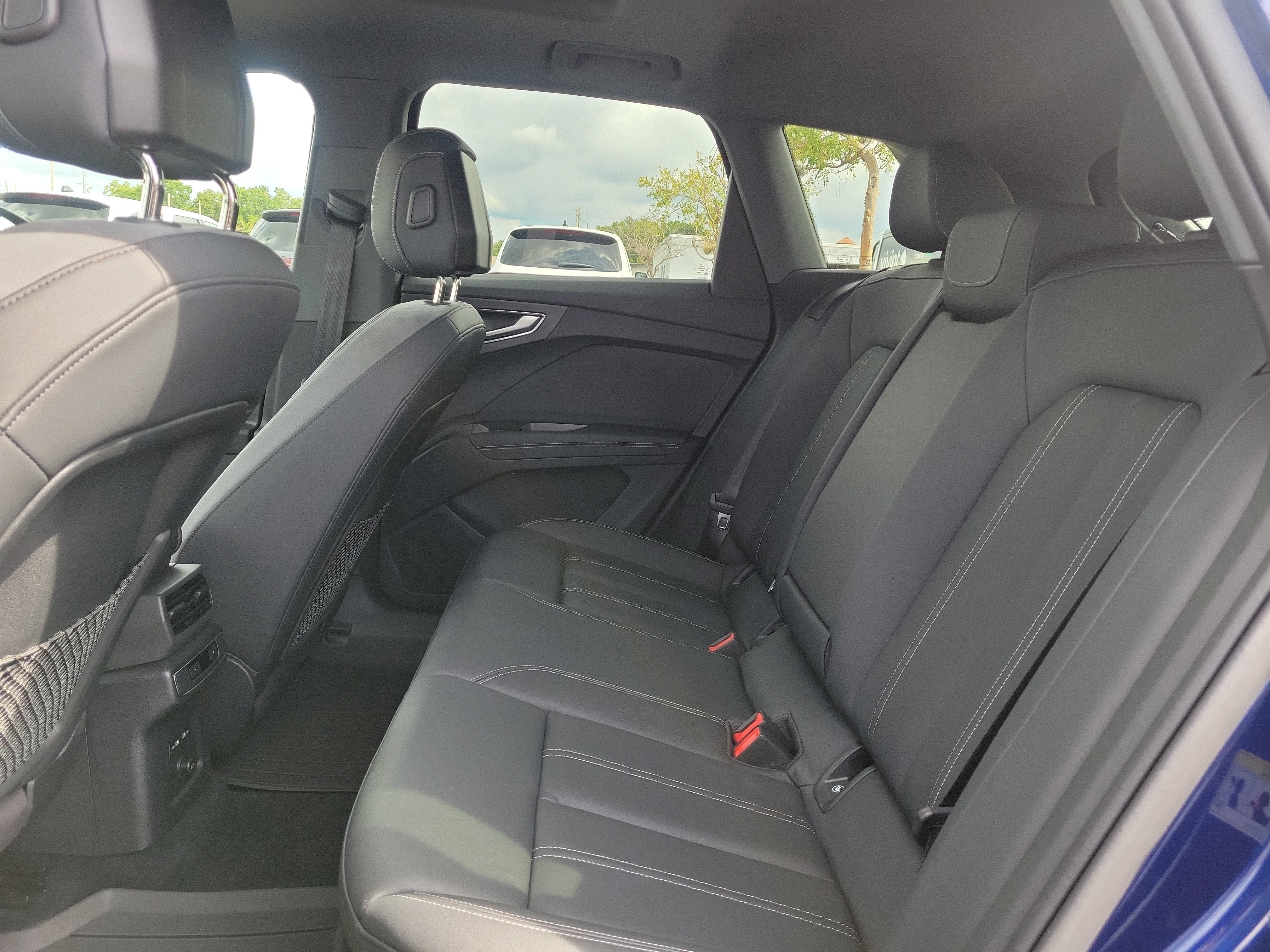 Used 2024 Audi Q4 e-tron Premium Plus AWD/4WD image 17
