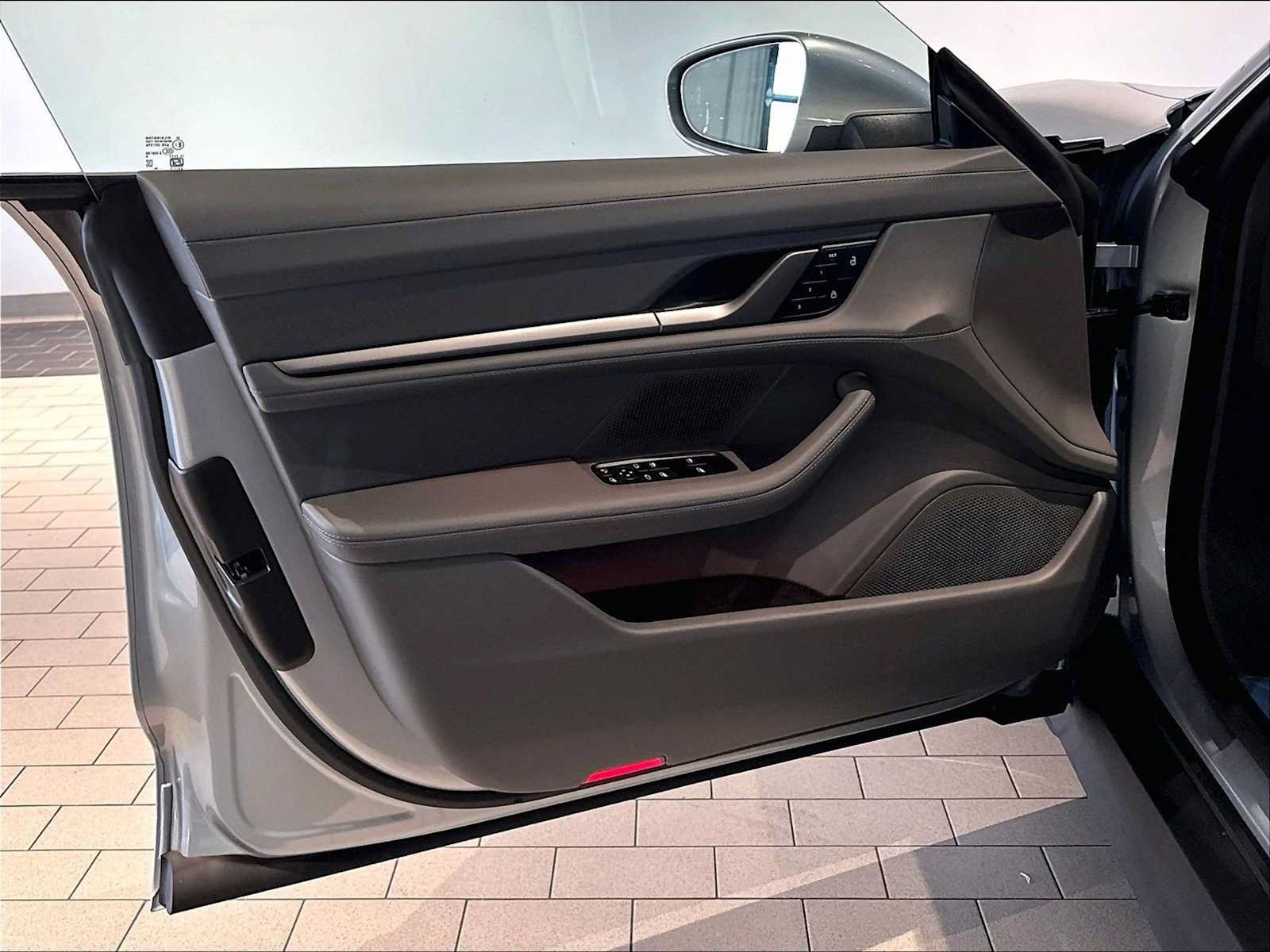 New 2026 Porsche Taycan 4S AWD/4WD image 23