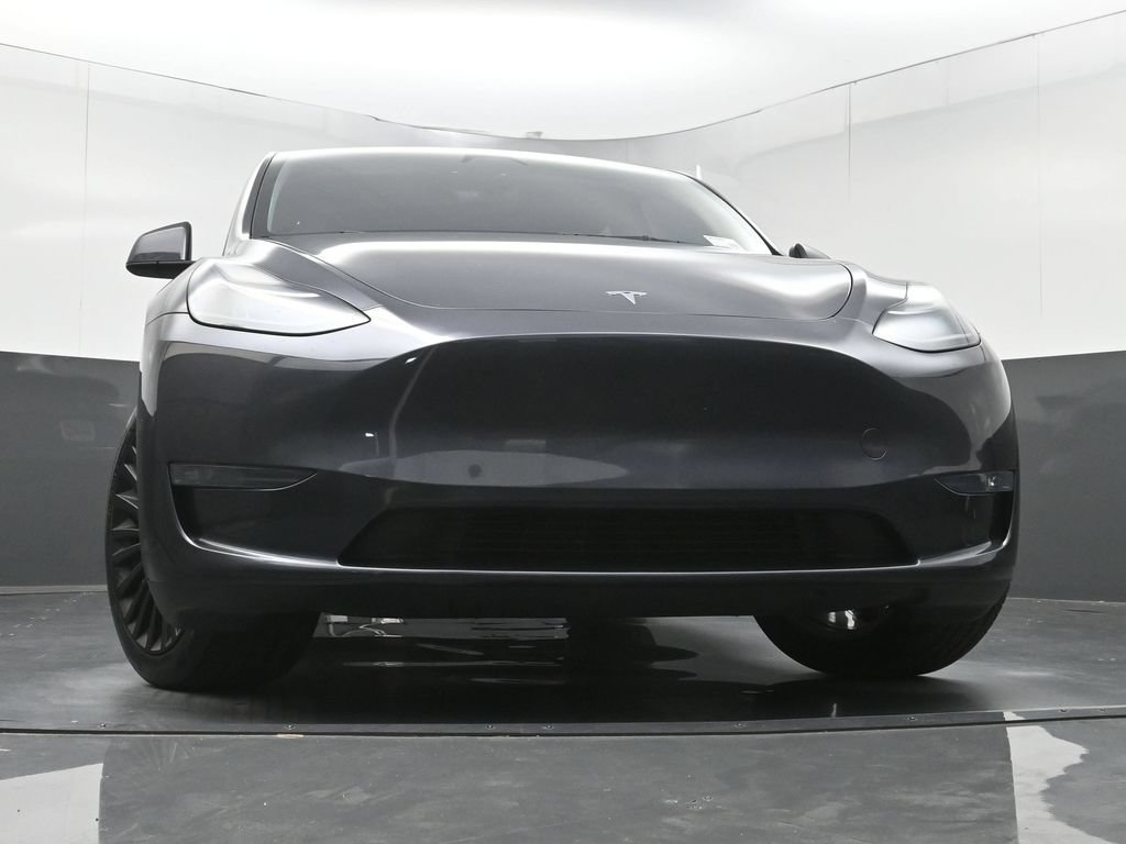 Used 2024 Tesla Model Y Long Range AWD/4WD image 24
