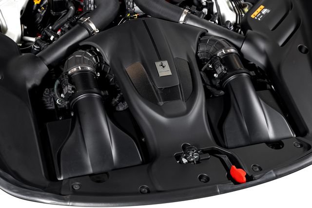 Used 2024 Ferrari Roma RWD image 17