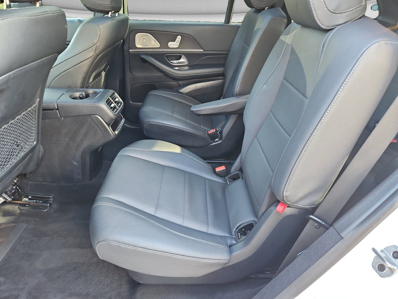 Used 2024 Mercedes-Benz GLS 450 4MATIC image 14