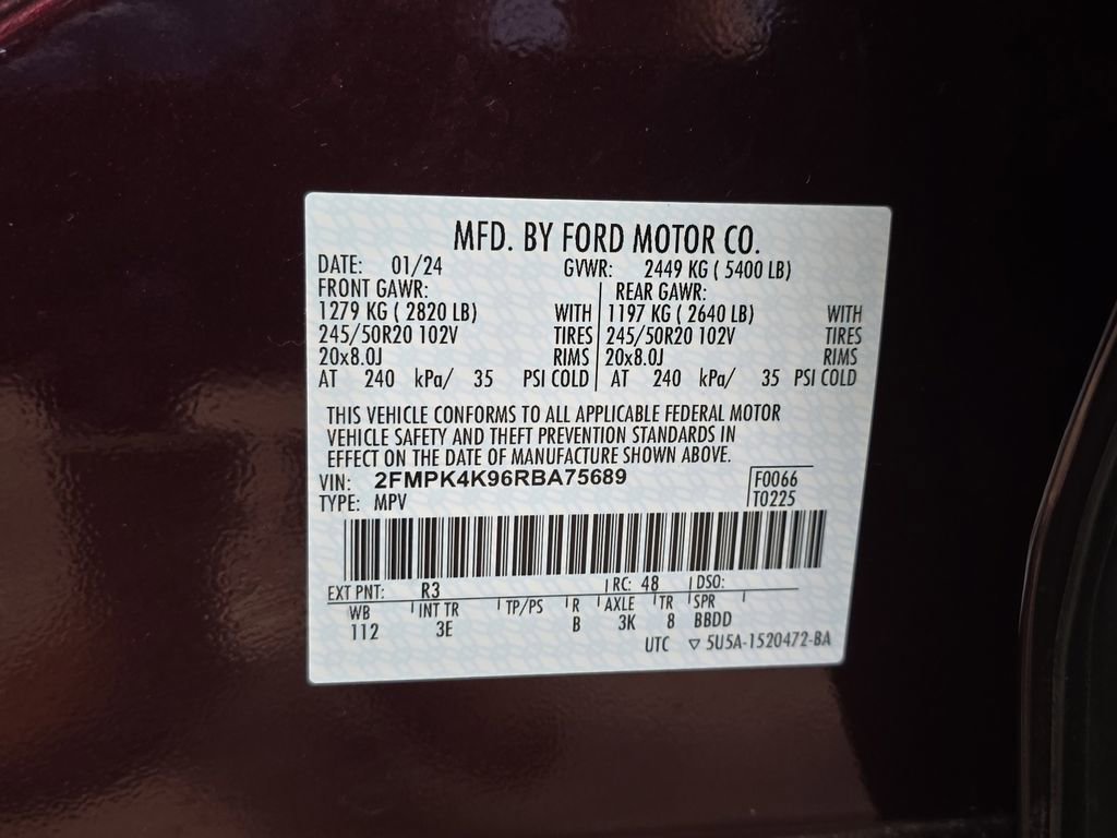 Used 2024 Ford Edge Titanium image 37
