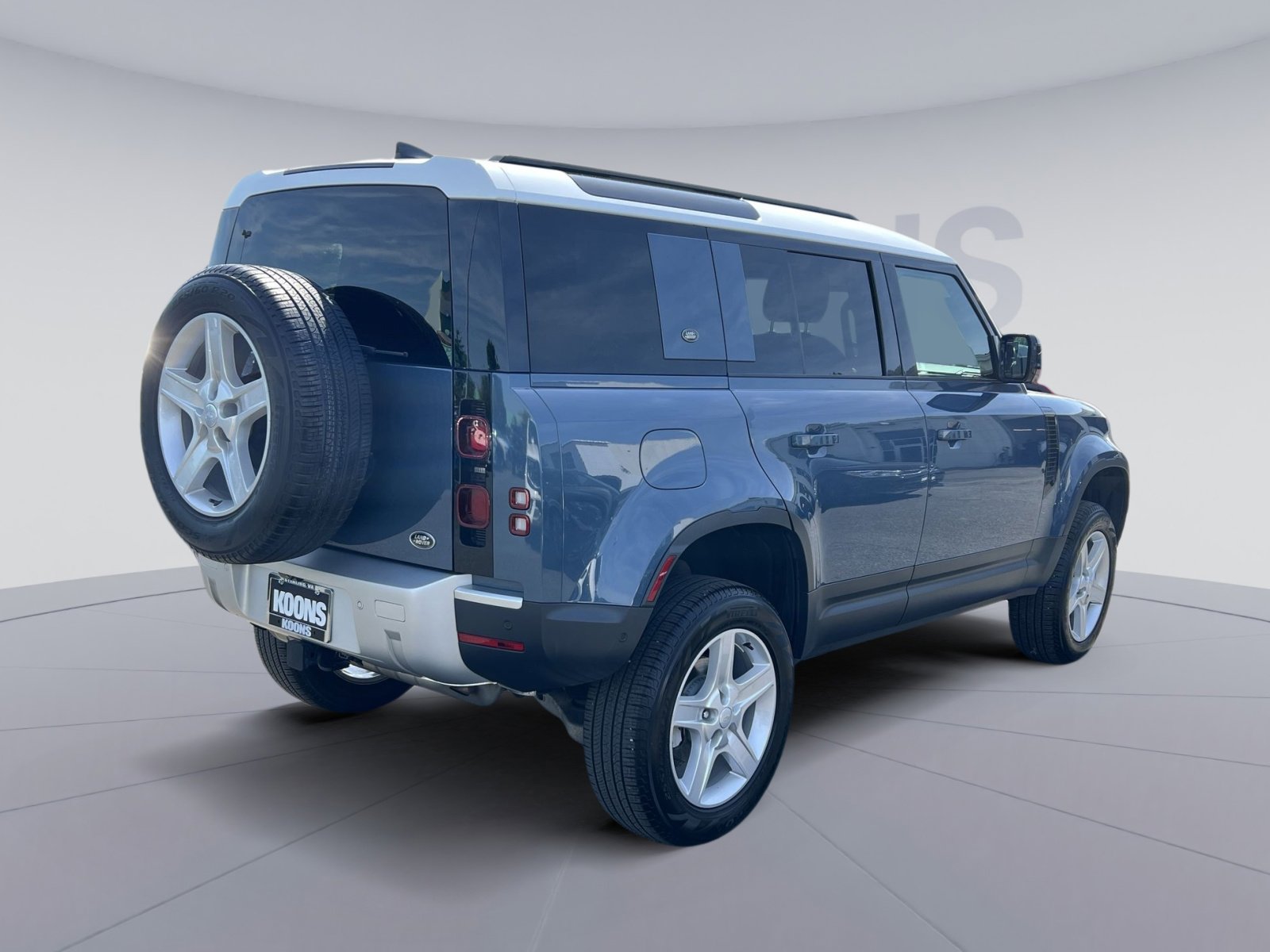 Used 2022 Land Rover Defender 110 S AWD/4WD image 11
