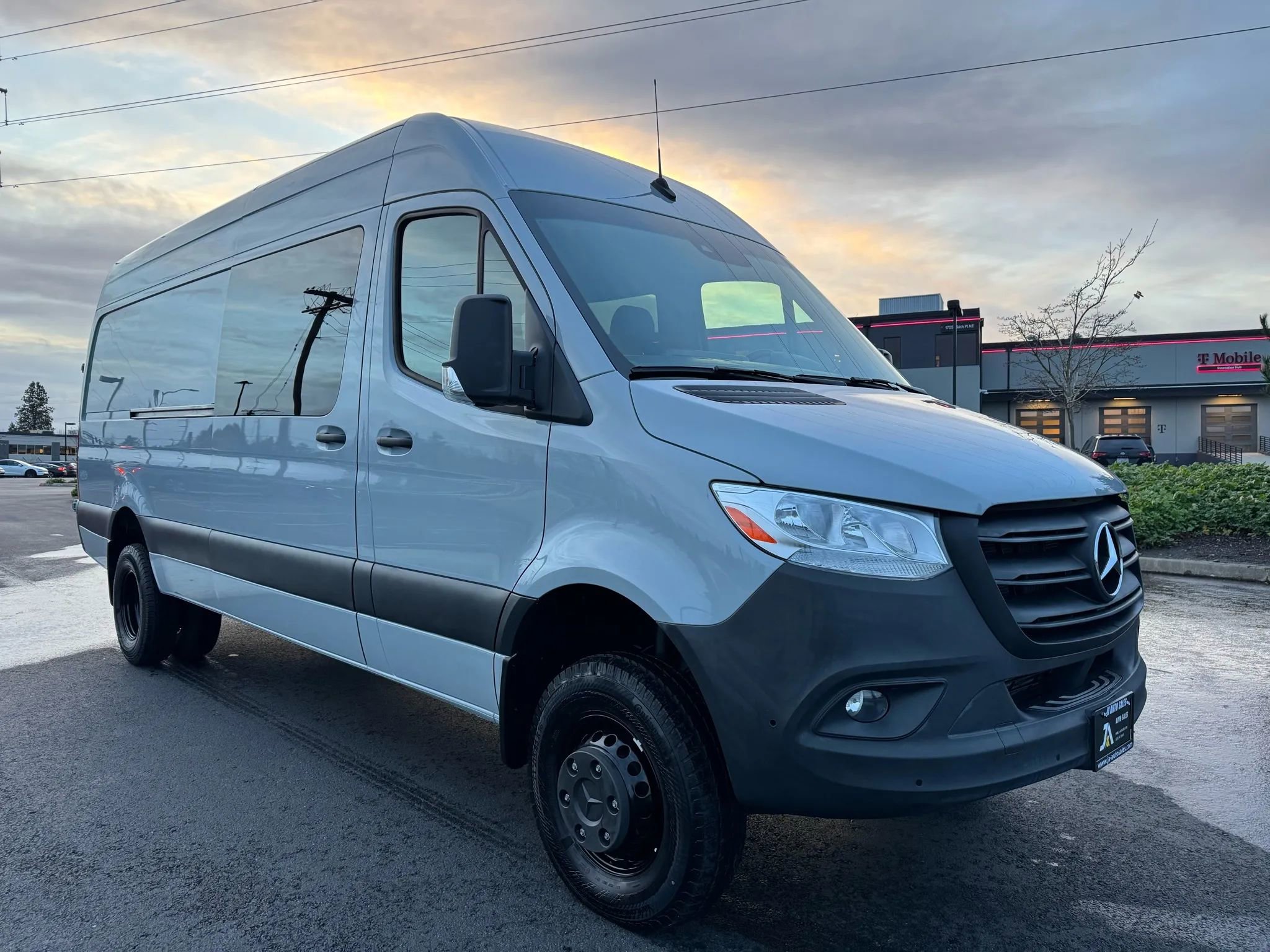 Used 2021 Mercedes-Benz Sprinter 3500 image 2