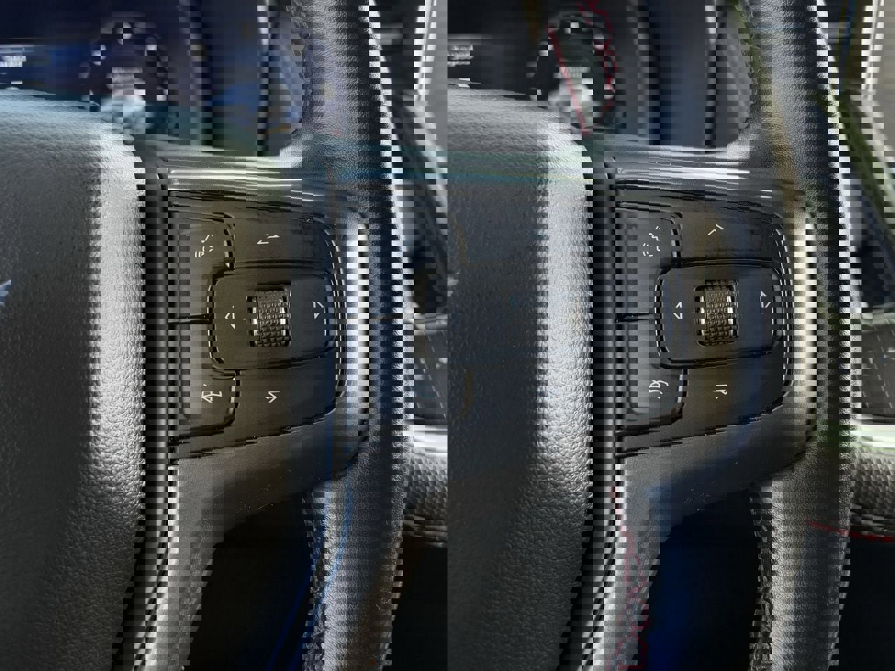 Used 2024 Chevrolet Suburban RST image 18