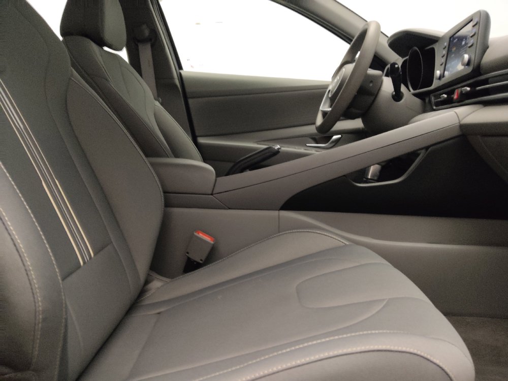 Used 2021 Hyundai Elantra SEL FWD image 21