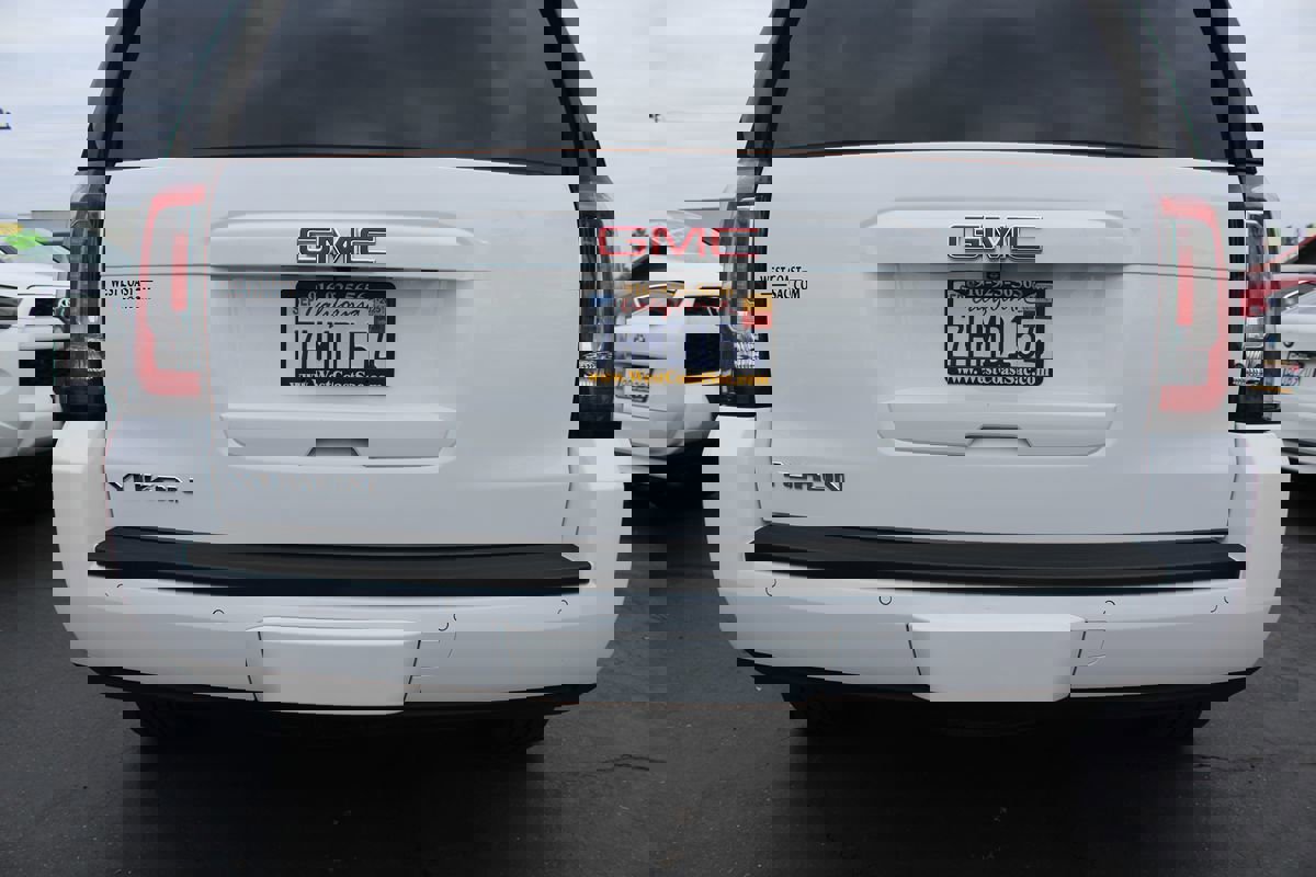 Used 2015 GMC Yukon SLT w/ Open Road Package image 16