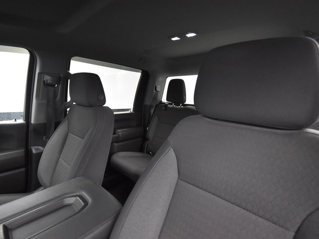 Used 2025 Chevrolet Silverado 2500 Custom w/ Custom Value Package image 14