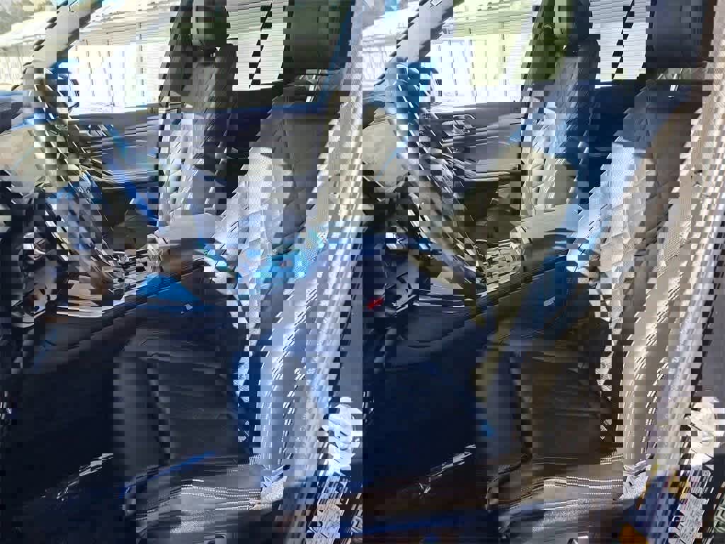 Used 2023 BMW X5 xDrive40i w/ Premium Package image 5