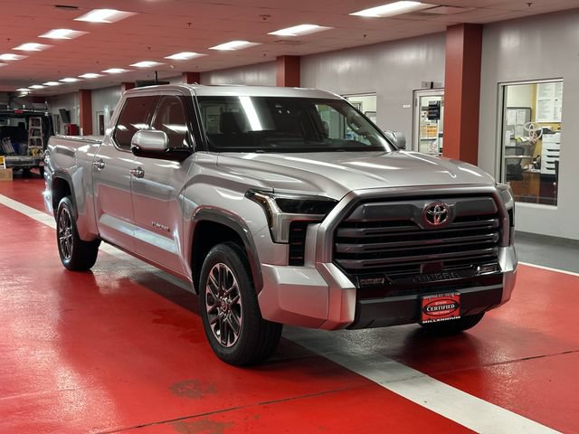 Used 2022 Toyota Tundra Limited w/ Power Package AWD/4WD image 2