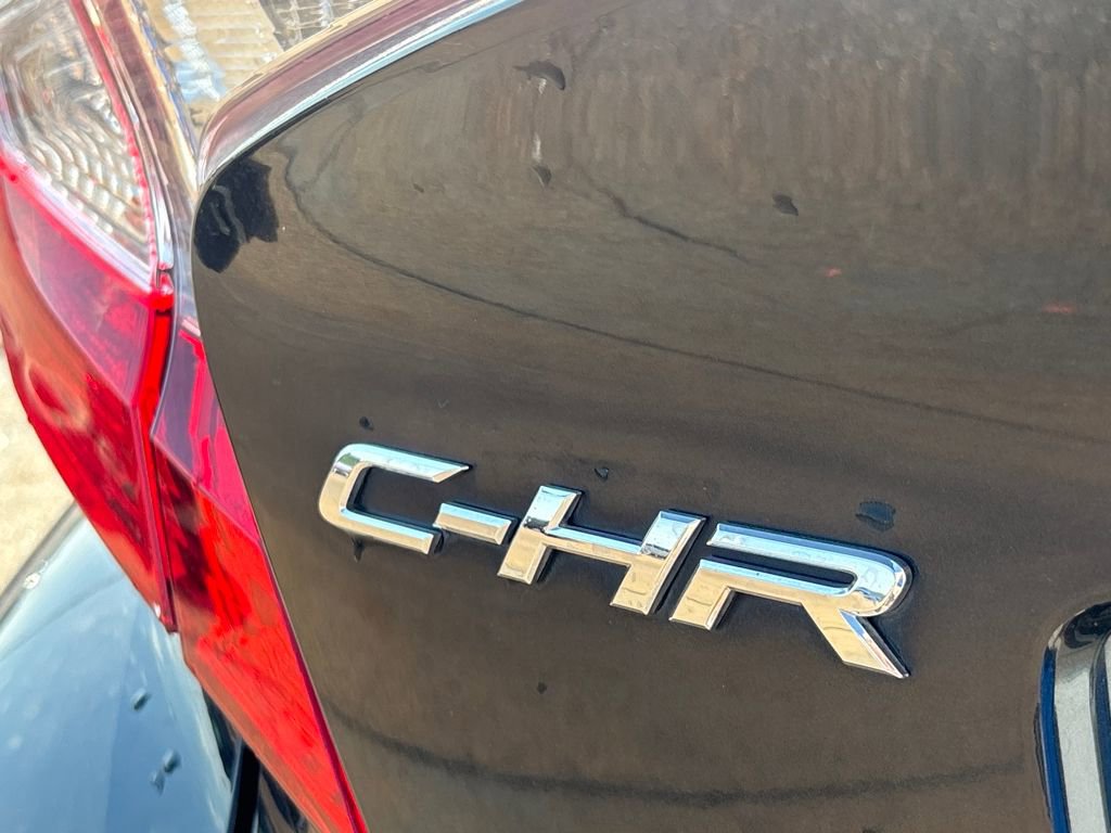 Used 2020 Toyota C-HR LE image 29