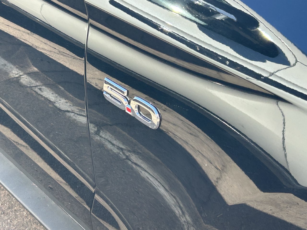 Used 2018 Ford Mustang GT Premium RWD image 8