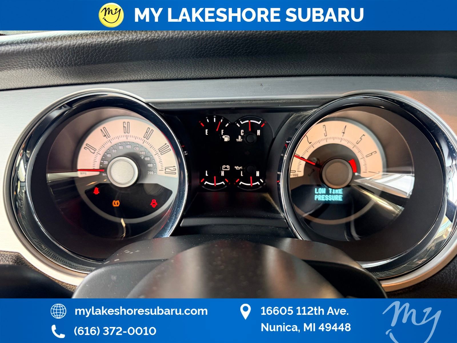 Used 2010 Ford Mustang Convertible image 14