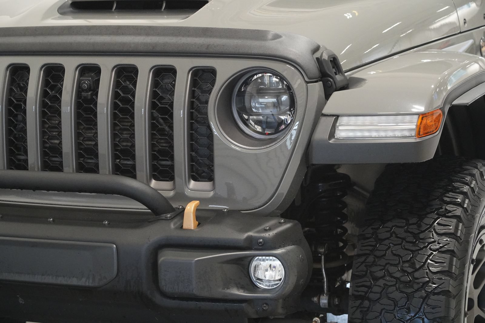 Used 2023 Jeep Wrangler Unlimited Rubicon 392 w/ Xtreme Recon 35" Tire Package AWD/4WD image 6