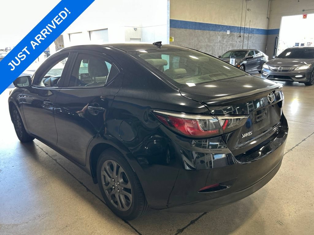 Used 2019 Toyota Yaris LE FWD image 4