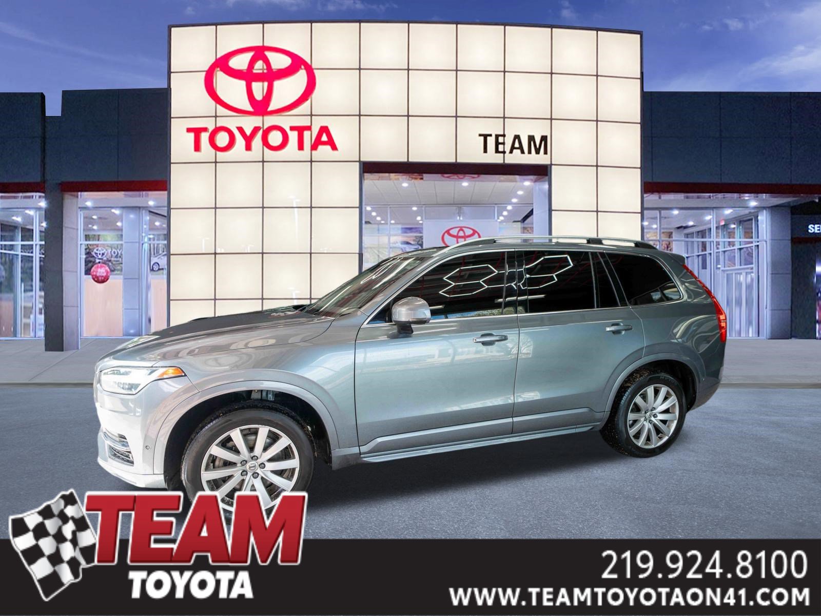 Used 2018 Volvo XC90 T5 Momentum w/ Convenience Package image 1