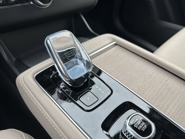 New 2026 Volvo XC90 B6 Plus w/ Protection Package Premier image 14