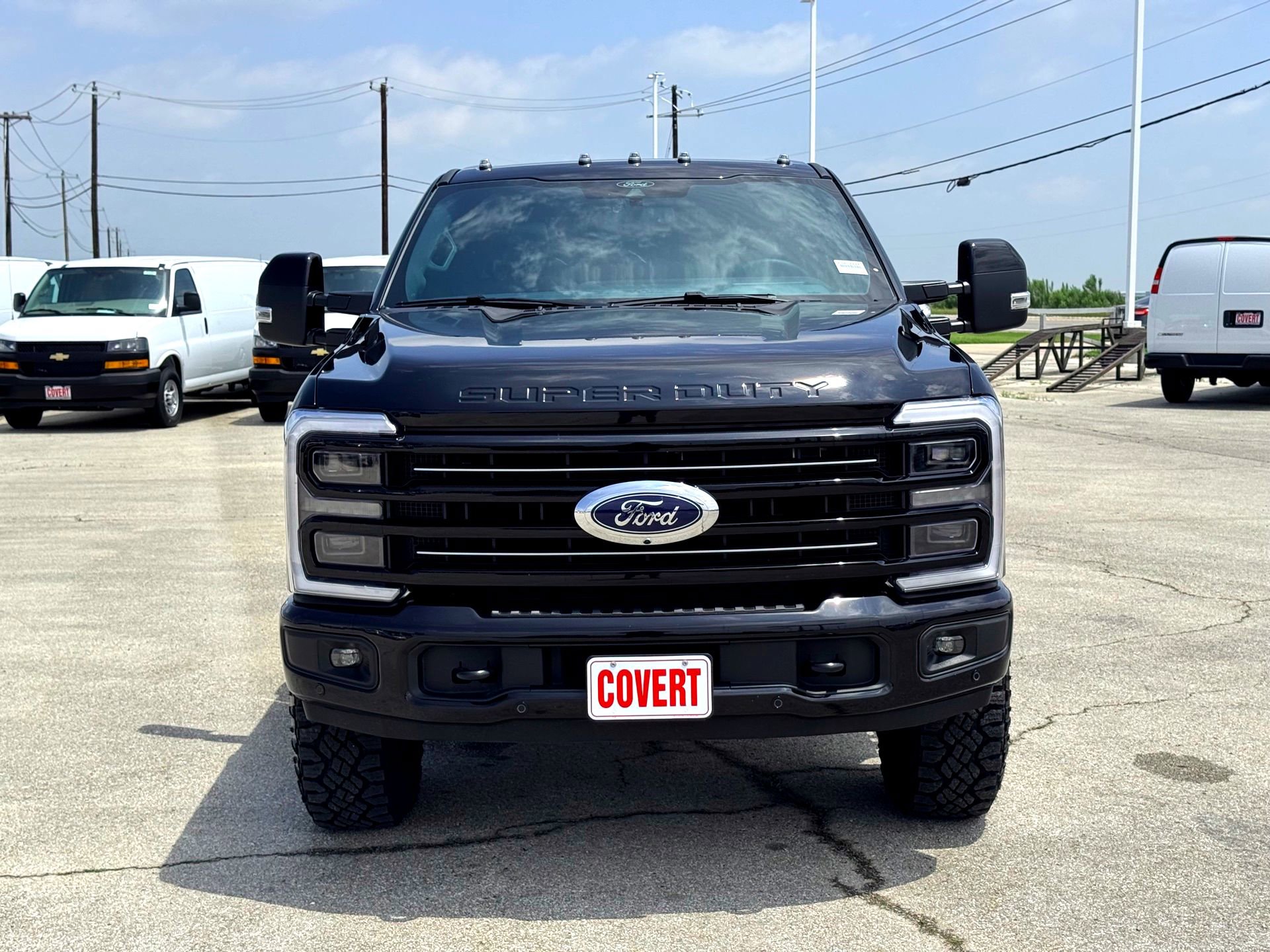 Used 2026 Ford F350 Platinum w/ Tremor Off-Road Package AWD/4WD image 4