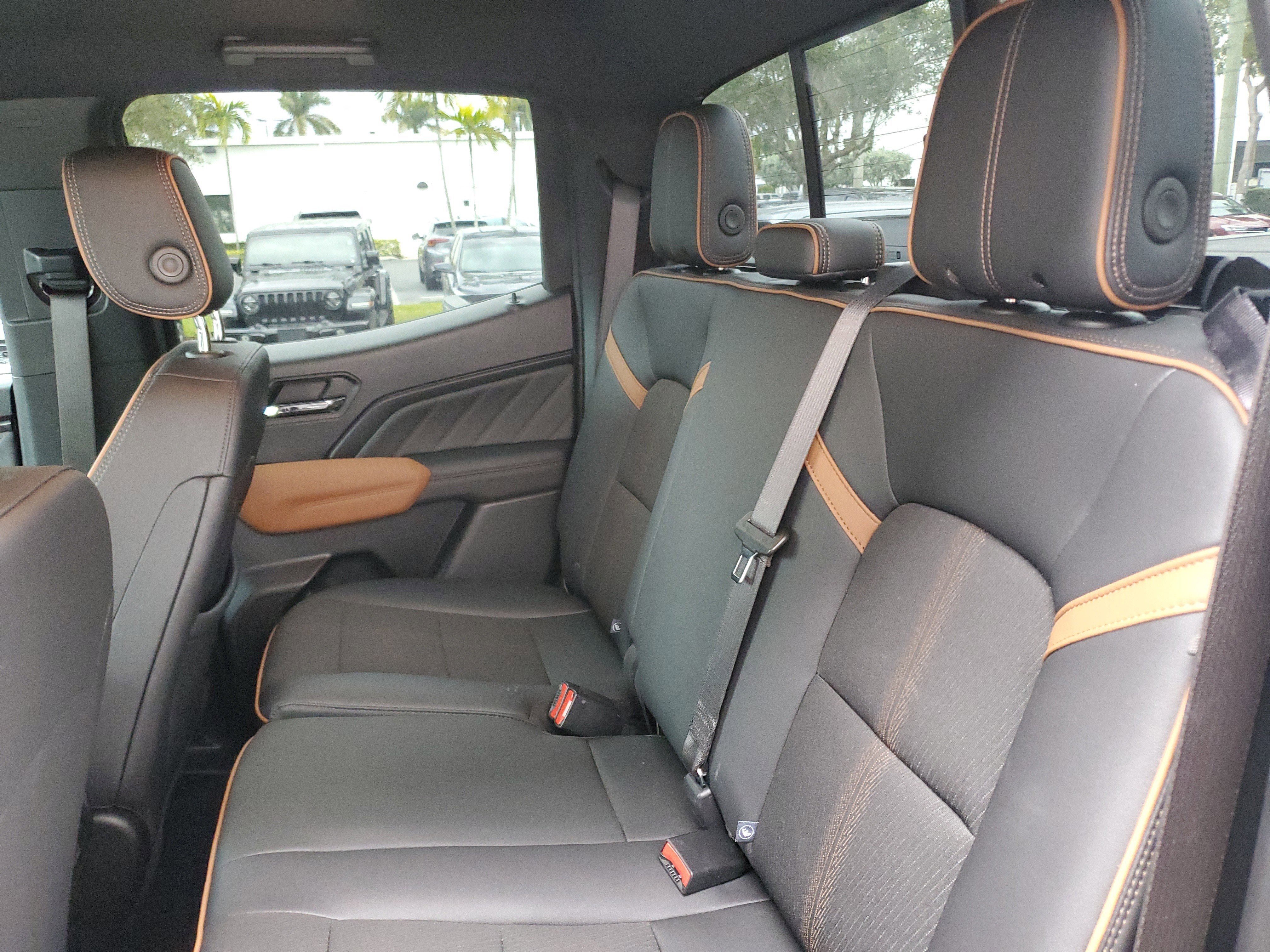 Used 2024 GMC Canyon AT4 w/ LPO, Off Road Lift Package image 12