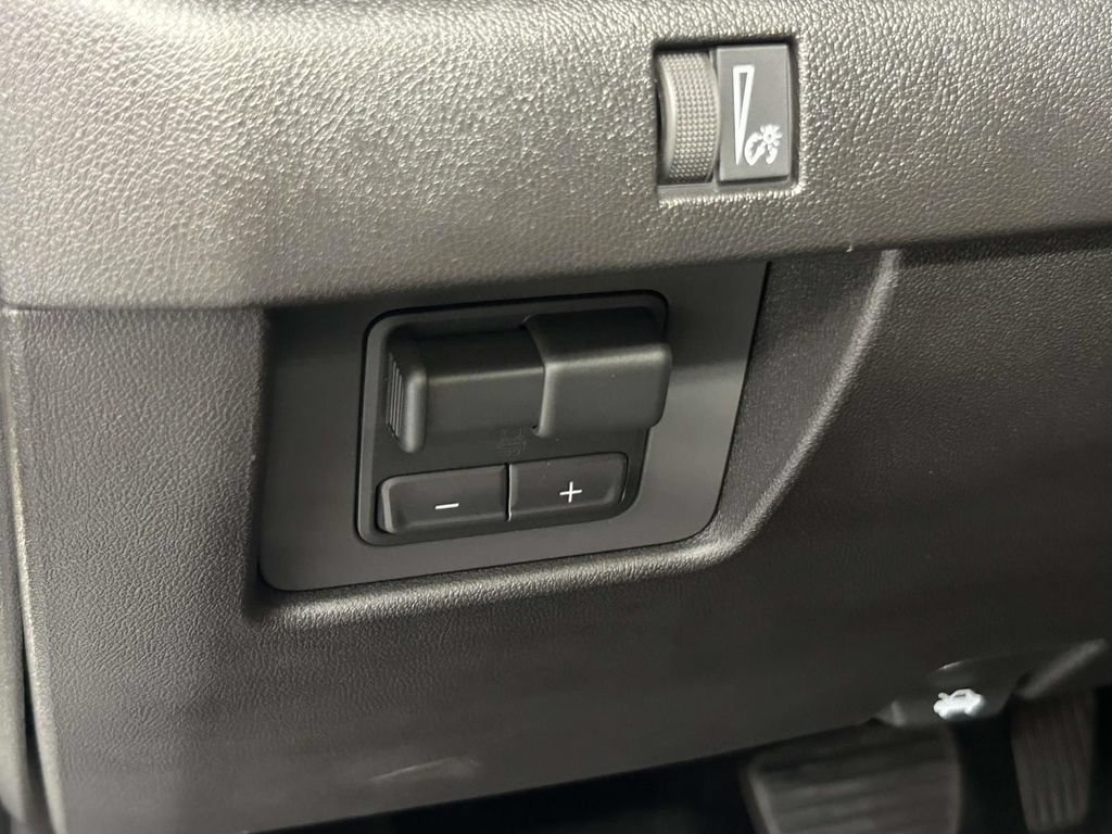 Used 2026 Chevrolet Colorado Trail Boss AWD/4WD image 20