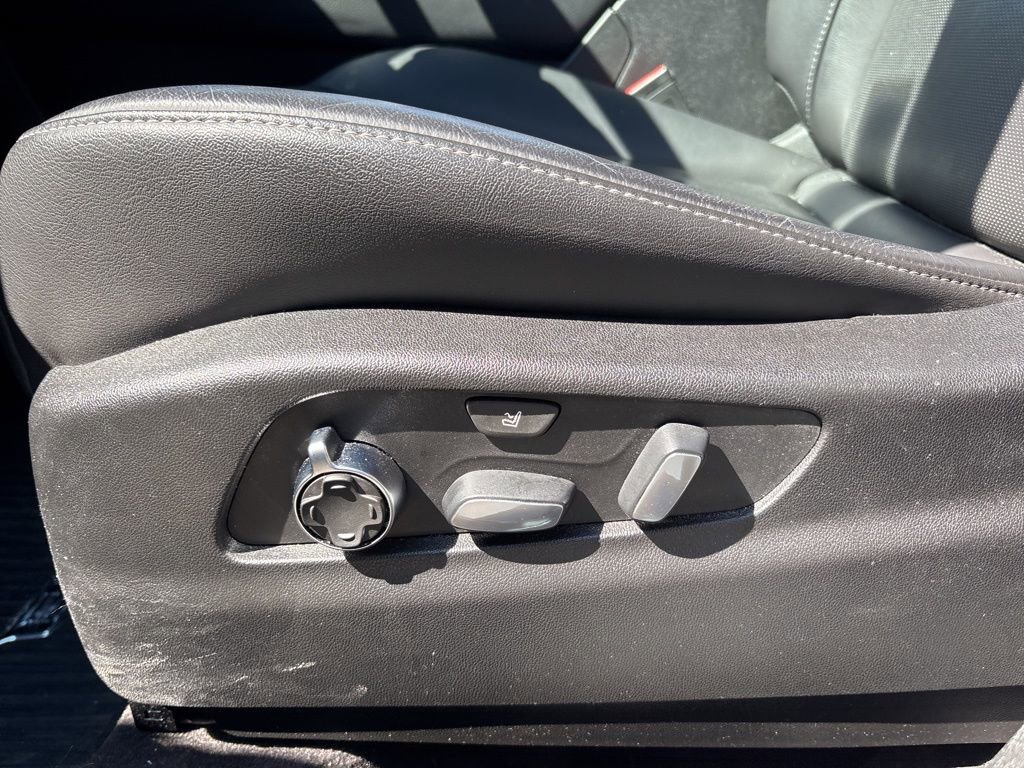 Used 2020 Cadillac XT4 Premium Luxury image 10