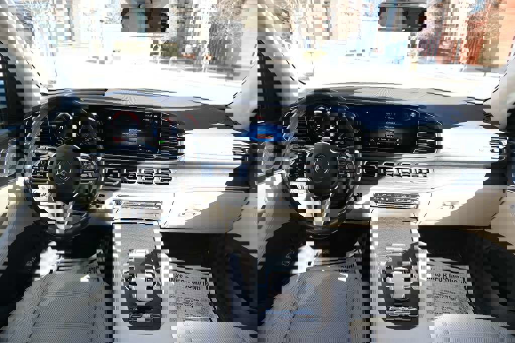 Used 2020 Mercedes-Benz GLS 450 4MATIC image 30