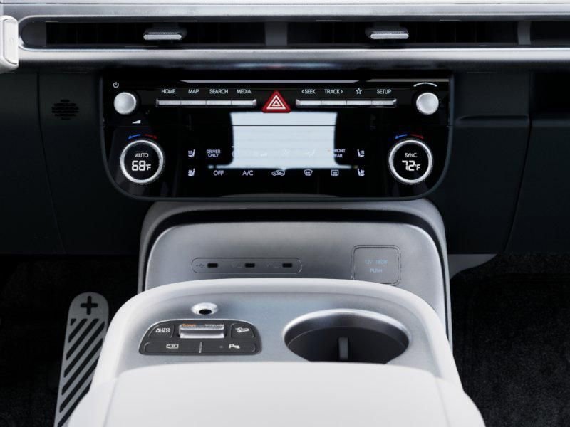 New 2026 Hyundai Ioniq 9 Calligraphy image 16