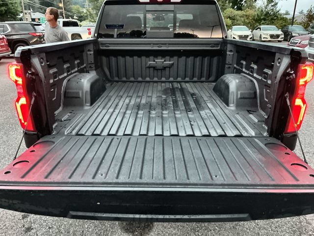 New 2026 Chevrolet Silverado 1500 High Country w/ Z71 Off-Road Package AWD/4WD image 21