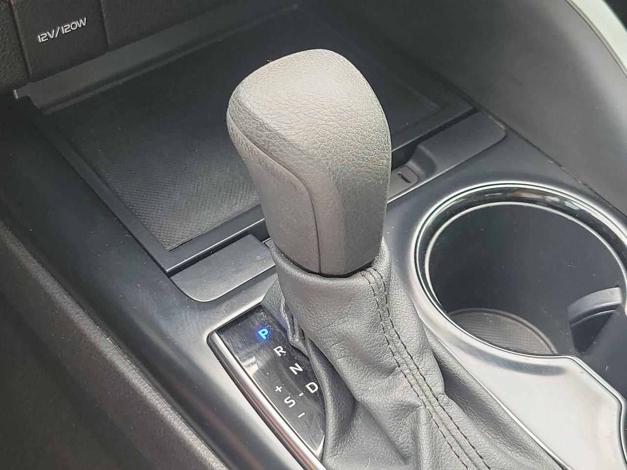 Used 2020 Toyota Camry LE FWD image 22