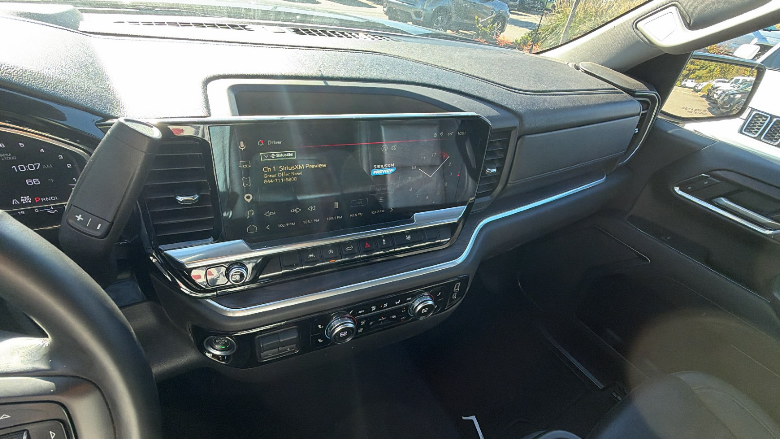Used 2025 GMC Sierra 1500 SLT AWD/4WD image 30