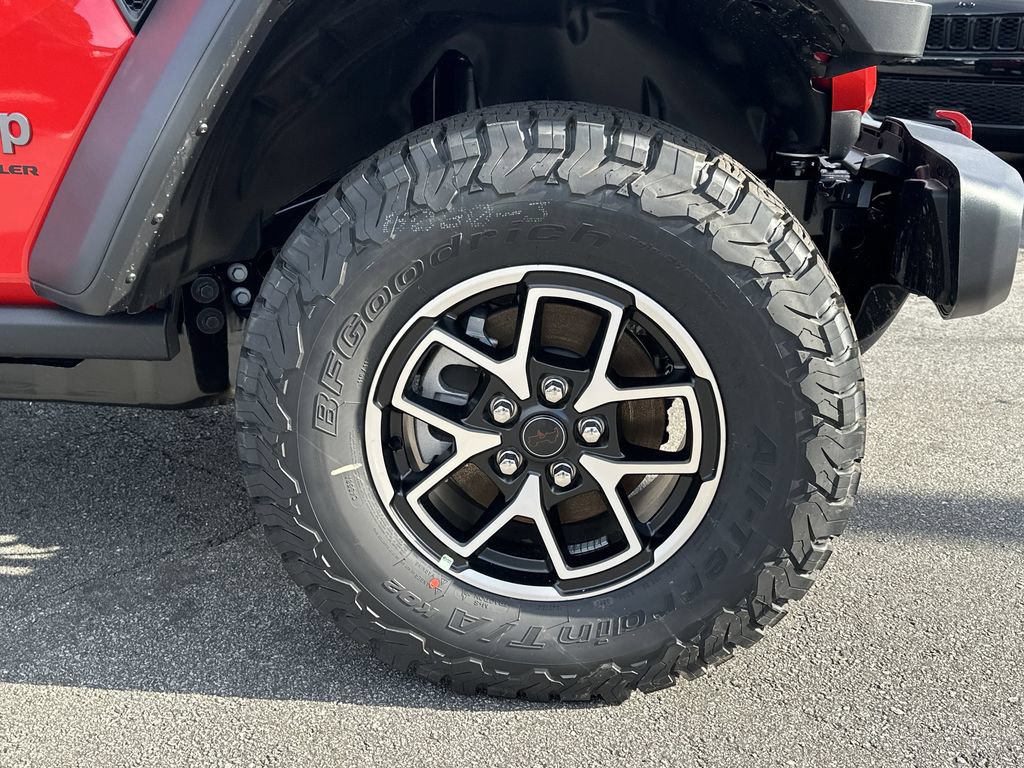 New 2026 Jeep Wrangler Unlimited Rubicon w/ Technology Group AWD/4WD image 12