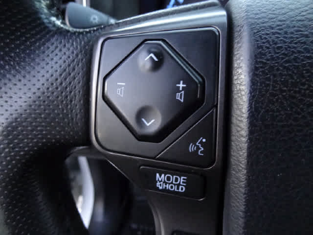 Used 2018 Toyota Tacoma TRD Sport AWD/4WD image 20