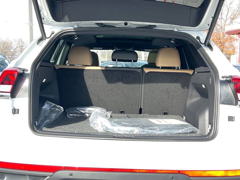 New 2026 Volkswagen Atlas Cross Sport SE image 15