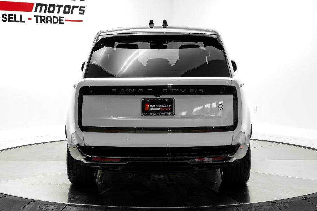 Used 2023 Land Rover Range Rover SV AWD/4WD image 11