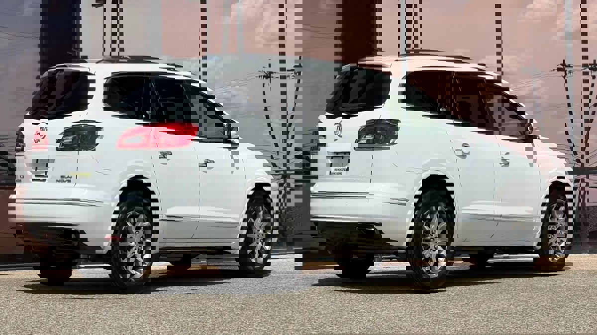 Used 2016 Buick Enclave Leather image 12