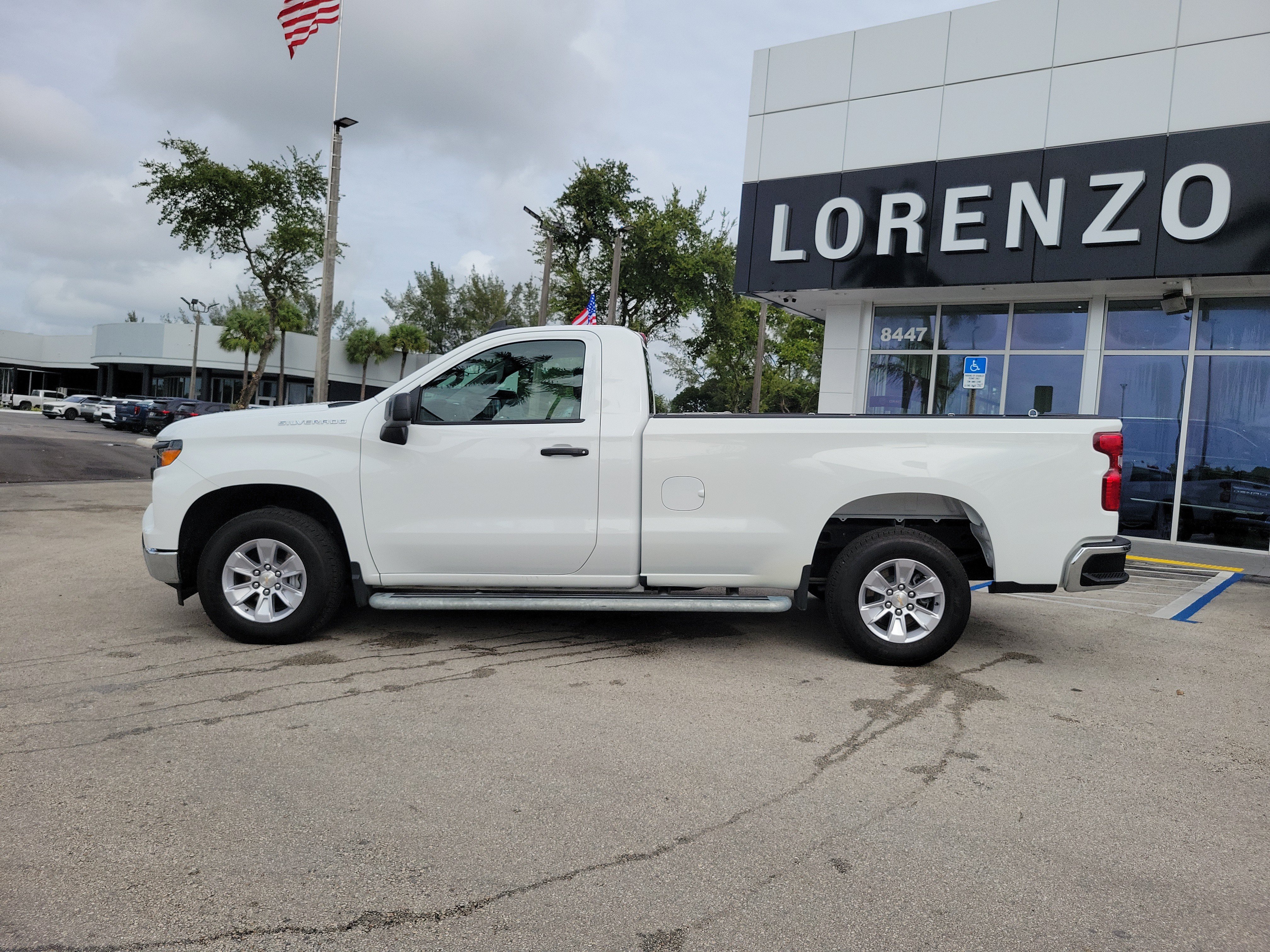 Used 2025 Chevrolet Silverado 1500 W/T RWD image 8