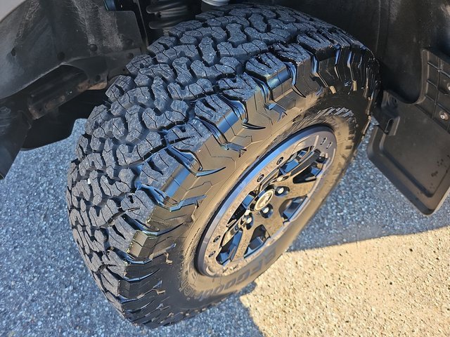 Used 2023 Ford Bronco Badlands image 35