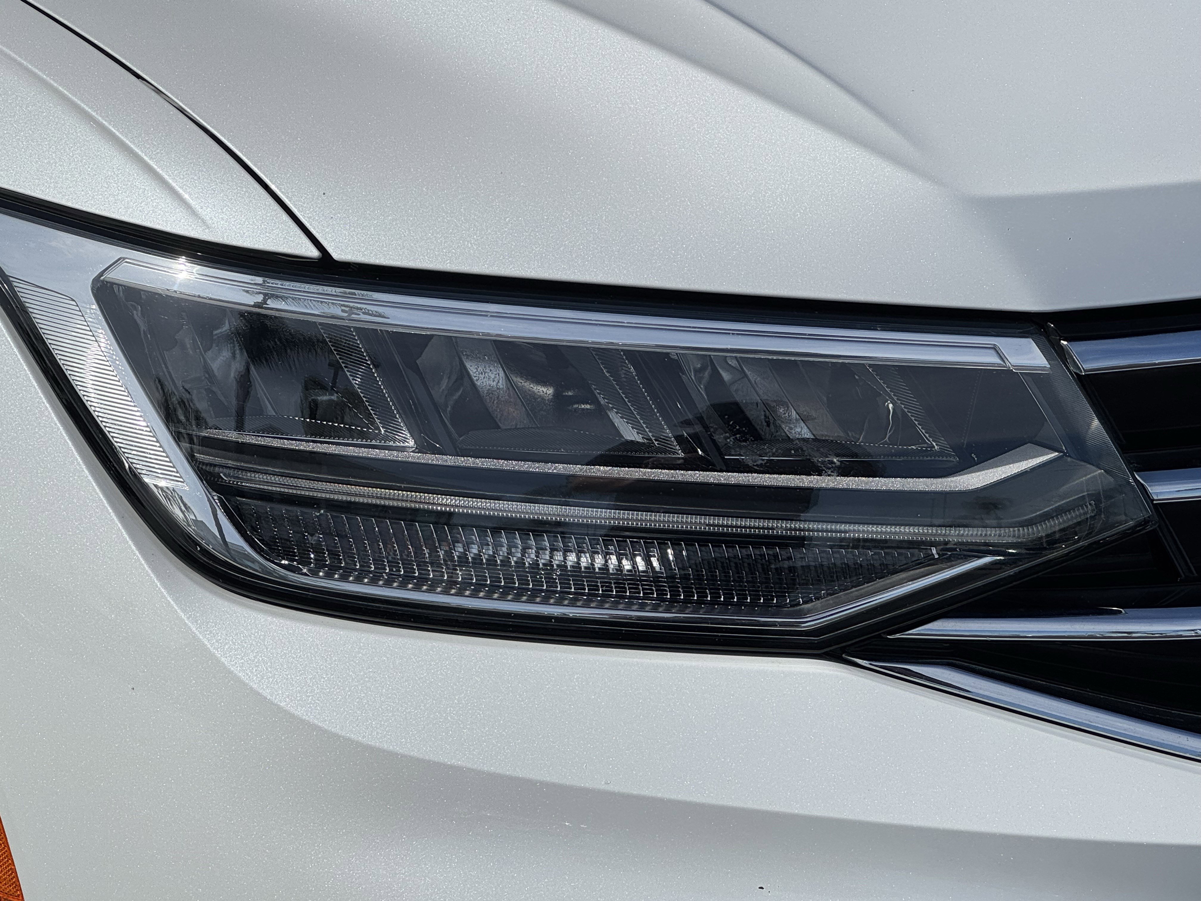 Certified 2023 Volkswagen Tiguan SE w/ Panoramic Sunroof Package image 5