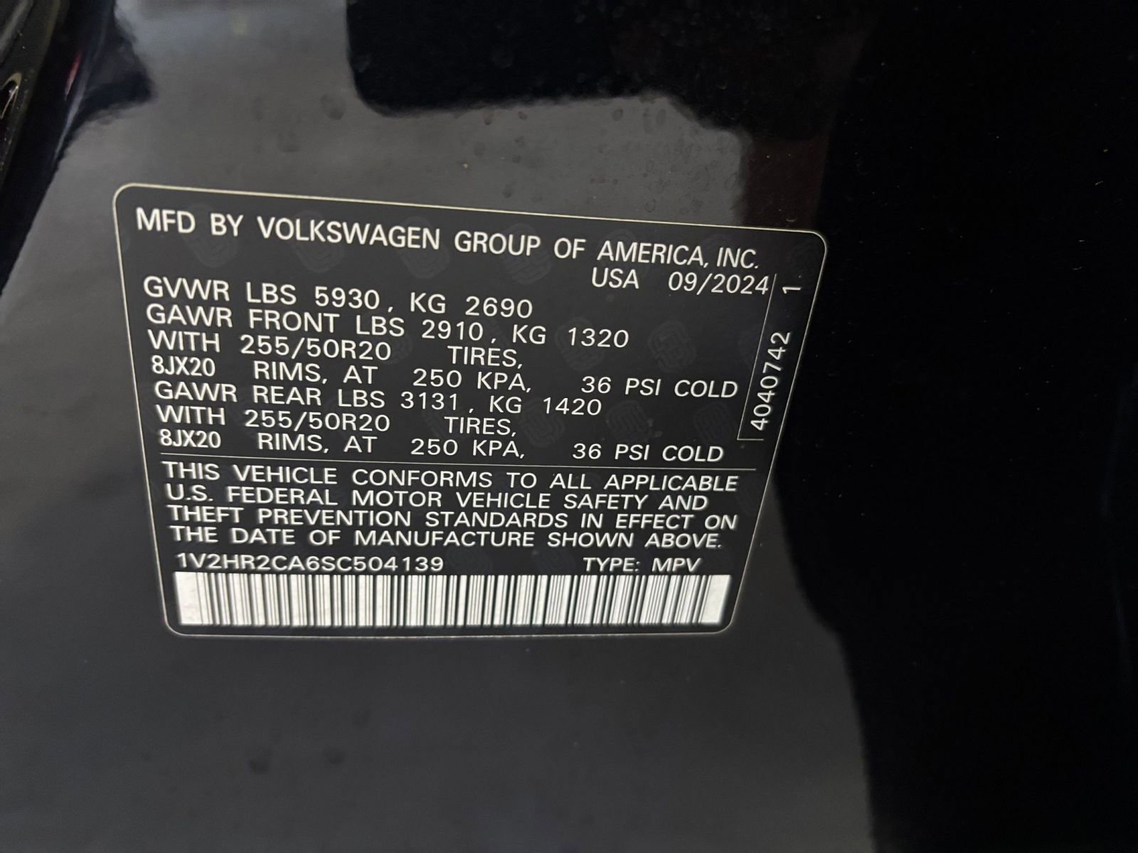 Used 2025 Volkswagen Atlas SE image 37