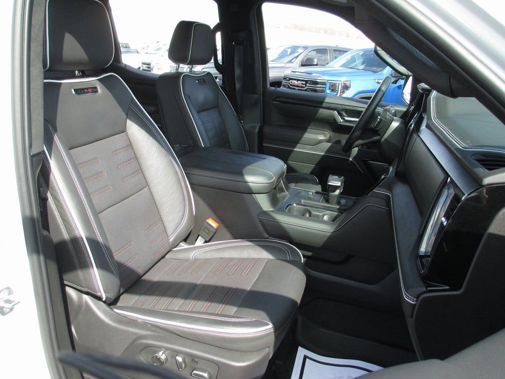 Used 2024 GMC Sierra 1500 AT4X image 23