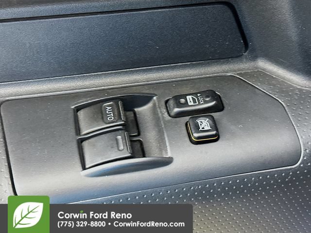 Used 2007 Toyota FJ Cruiser 4WD image 16