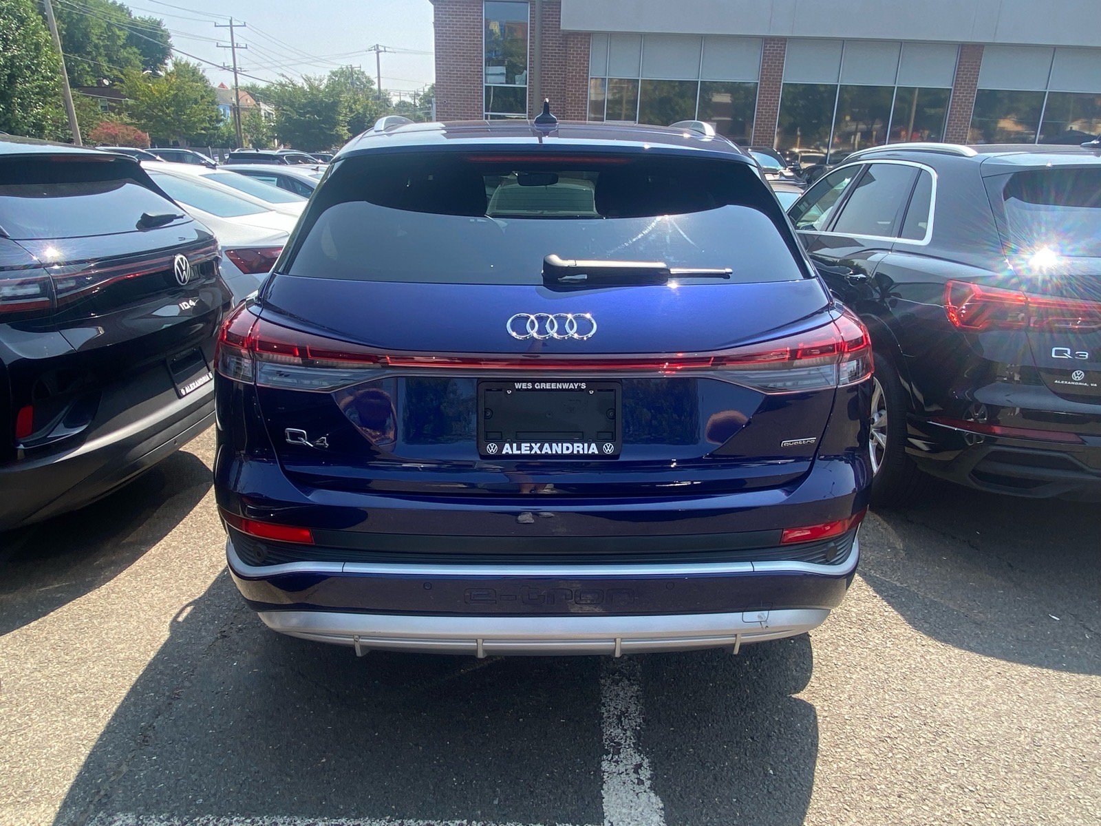 Used 2023 Audi Q4 e-tron Premium AWD/4WD image 3