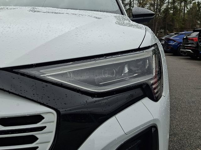 Used 2024 Audi Q8 e-tron Prestige w/ Prestige Package image 11