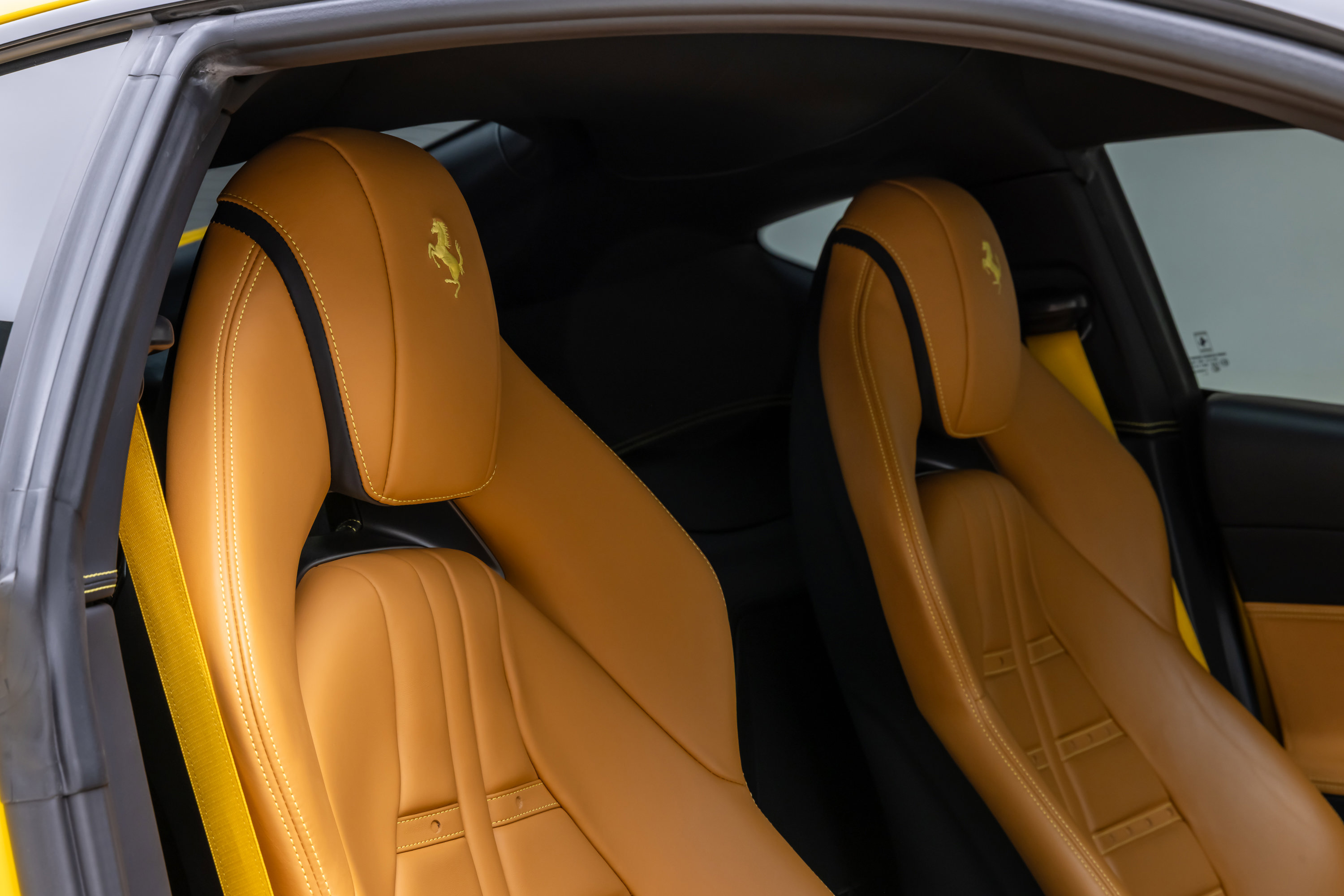 Used 2019 Ferrari 812 Superfast image 64