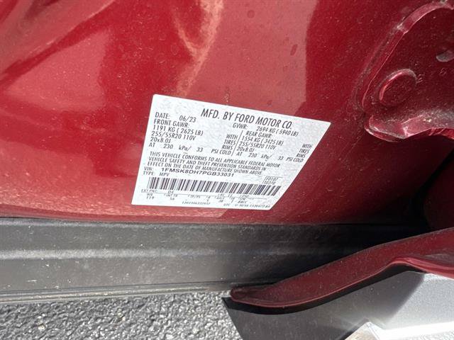 Used 2023 Ford Explorer XLT w/ Equipment Group 202A AWD/4WD image 33